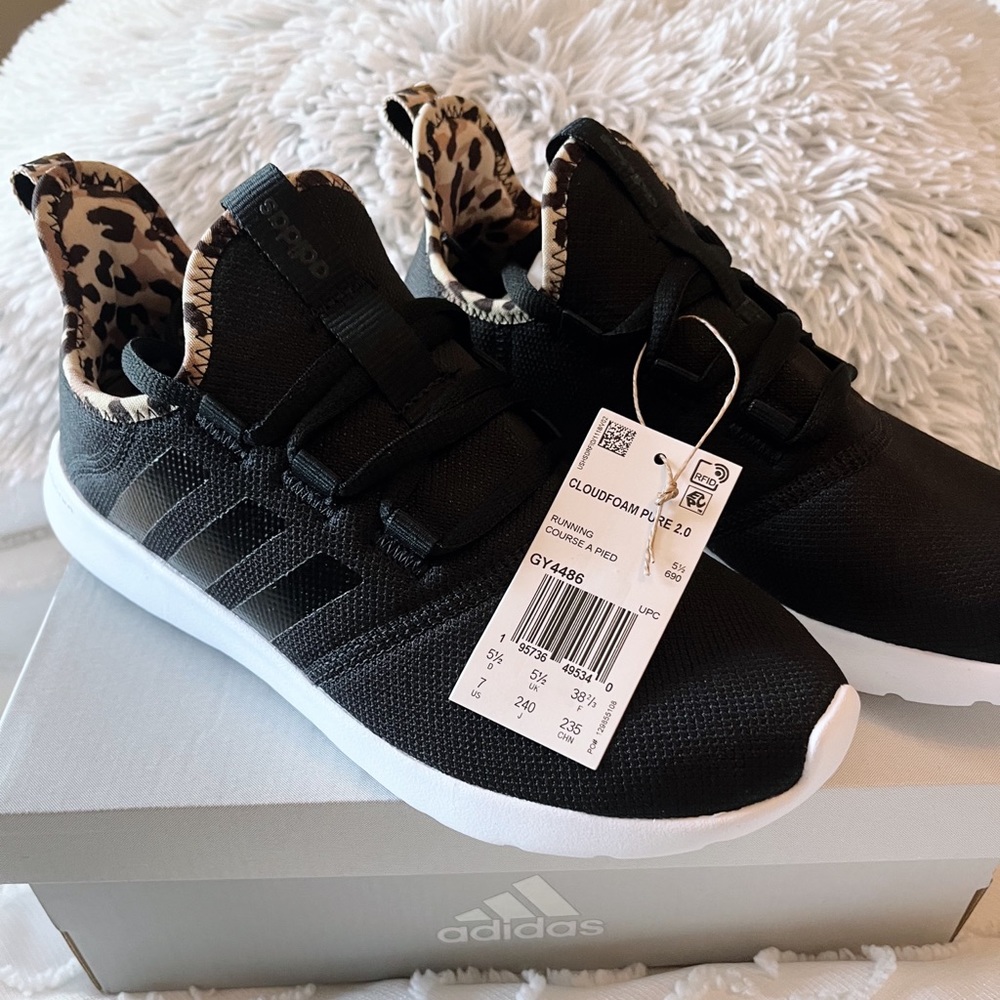 Woman’s adidas cloud foam pure 2.0